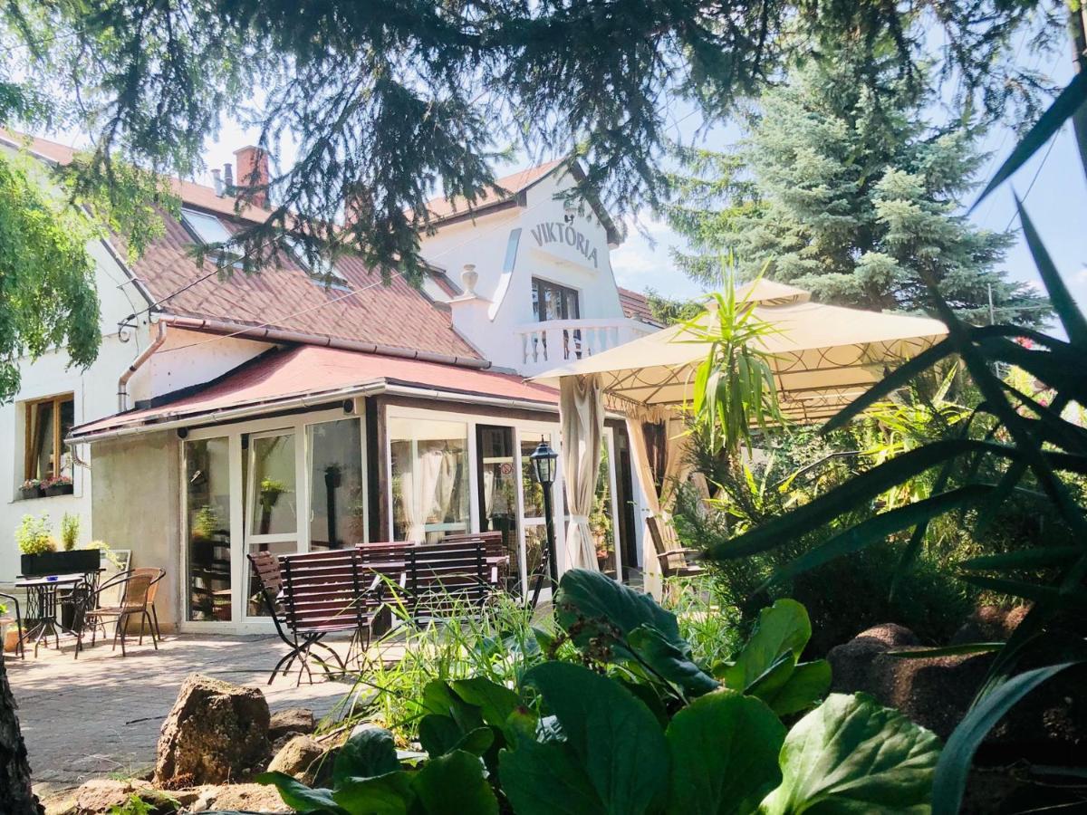 Hotel Viktoria Balatonalmadi Exterior photo